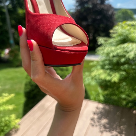 Red heels - Picture 5 of 5